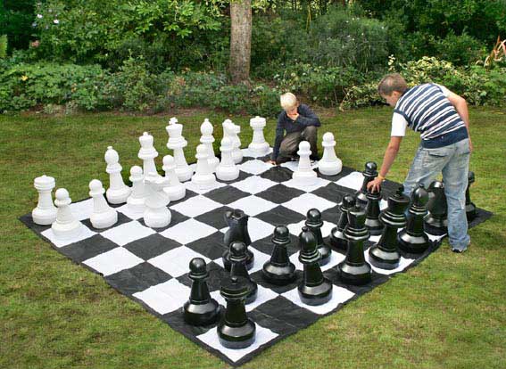 Tablero de ajedrez gigante | Recurso educativo 37396