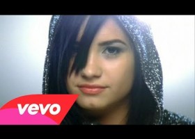 Ejercicio de listening con la canción Remember December de Demi Lovato | Recurso educativo 123589