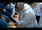 El Papa Francesc rentant els peus als refugiats | Recurso educativo 750341